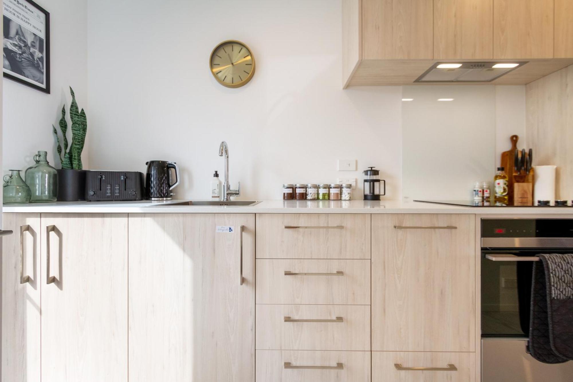 Prime Locale: Studio With Balcony Christchurch Ngoại thất bức ảnh