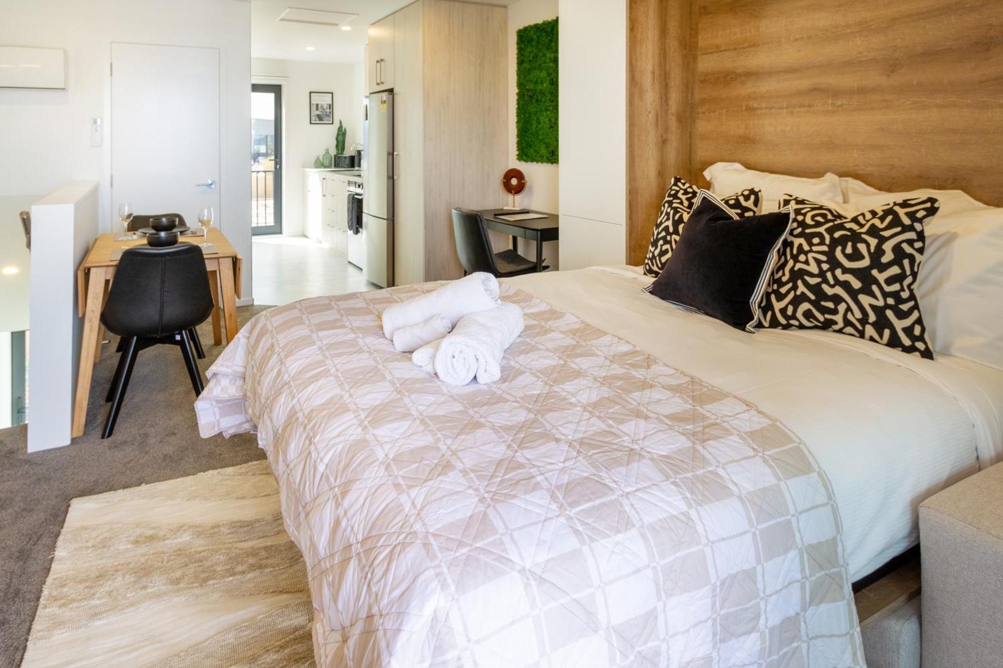 Prime Locale: Studio With Balcony Christchurch Ngoại thất bức ảnh